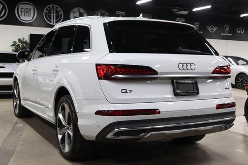 2021 Audi Q7 55 Premium Plus