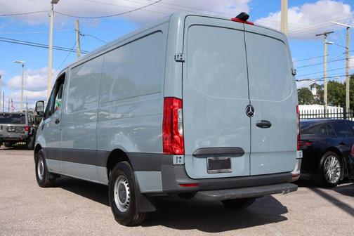2024 Mercedes-Benz Sprinter 2500 Standard Roof