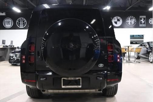 2023 Land Rover Defender 130 X-Dynamic SE