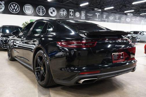 Black 2018 Porsche Panamera Base