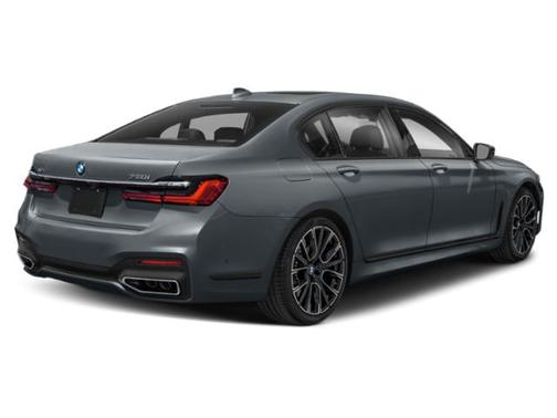 Bernina Grey Amber Effect Metallic 2022 BMW 750 i xDrive