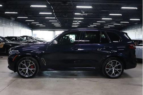 Carbon Black Metallic 2023 BMW X5 M50i