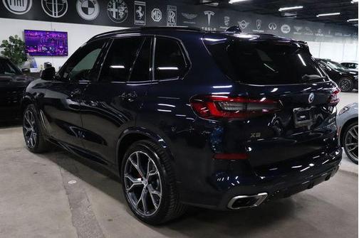 Carbon Black Metallic 2023 BMW X5 M50i