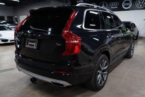 Onyx Black Metallic 2018 Volvo XC90 T6 Momentum