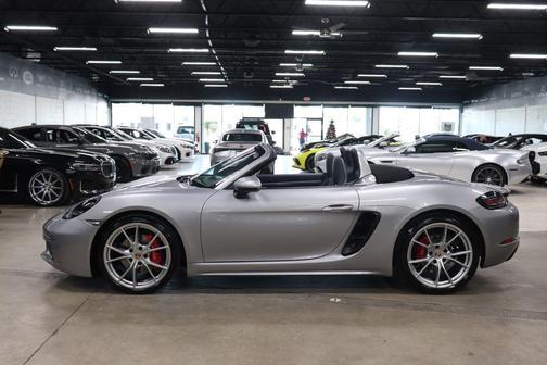 2024 Porsche 718 Boxster S