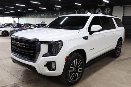 2022 GMC Yukon XL 4WD AT4