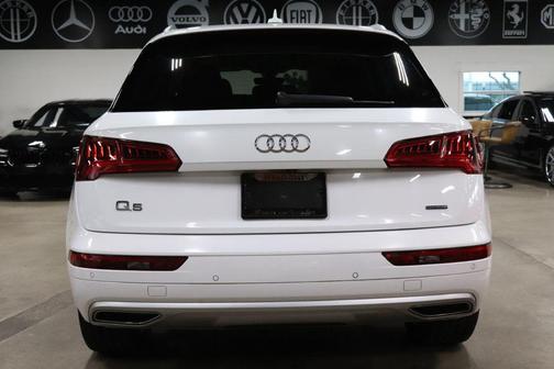 2020 Audi Q5 45 Premium Plus