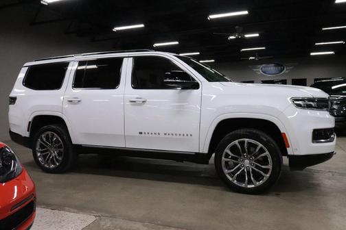 Bright White Clearcoat 2023 Jeep Grand Wagoneer Series II 4x4