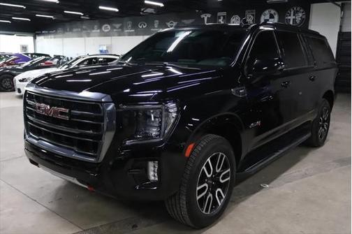 2022 GMC Yukon XL 4WD AT4