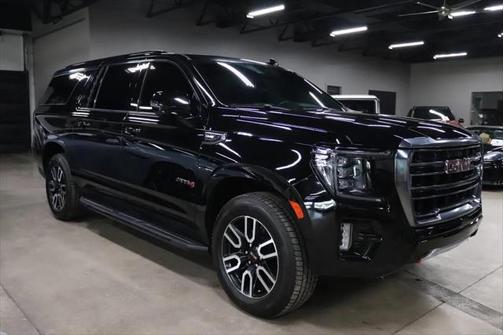 2022 GMC Yukon XL 4WD AT4
