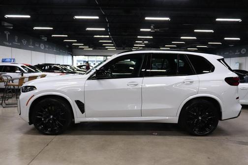 2024 BMW X5 M60i