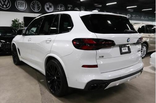 2024 BMW X5 M60i