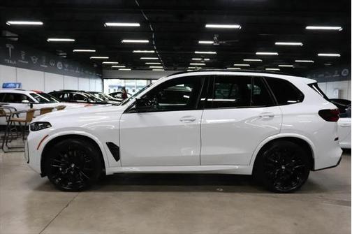 2024 BMW X5 M60i