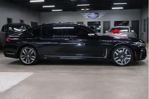 Black Sapphire Metallic 2021 BMW M760 xDrive
