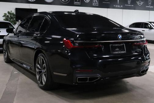 2021 BMW M760 xDrive