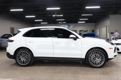 White 2022 Porsche Cayenne Platinum Edition