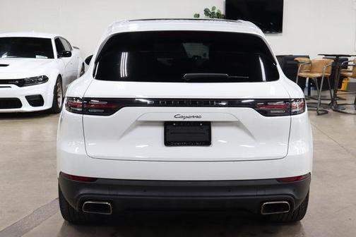 White 2022 Porsche Cayenne Platinum Edition