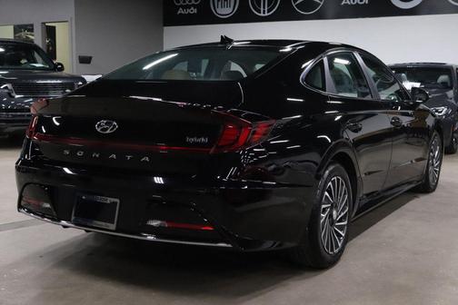 2023 Hyundai SONATA Hybrid Limited