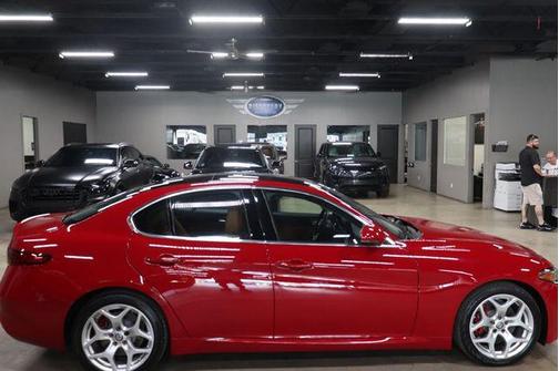 Alfa Rosso 2021 Alfa Romeo Giulia Ti