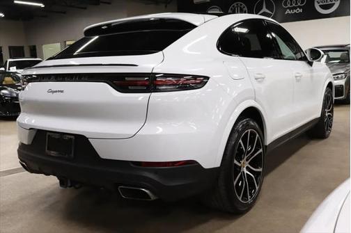 2022 Porsche Cayenne Platinum Edition