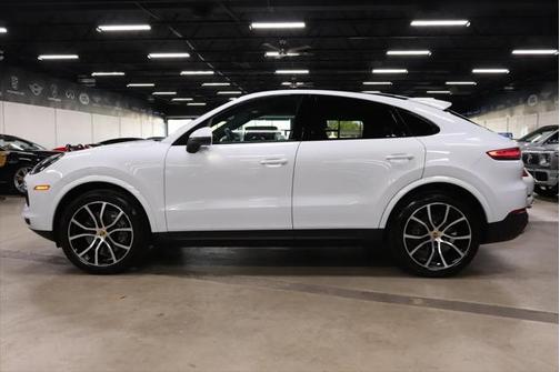 2022 Porsche Cayenne Platinum Edition