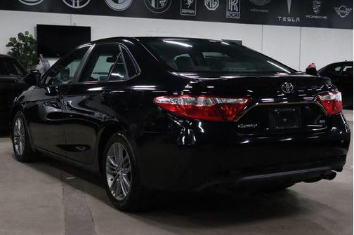 Attitude Black 2015 Toyota Camry SE
