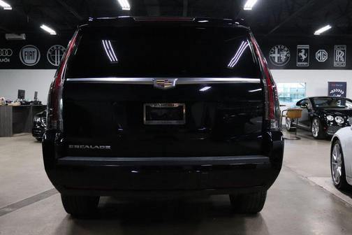 2018 Cadillac Escalade Base
