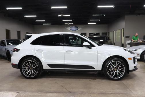 2020 Porsche Macan 