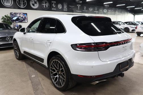 2020 Porsche Macan 