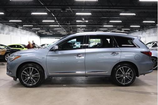 2017 INFINITI QX60 Base