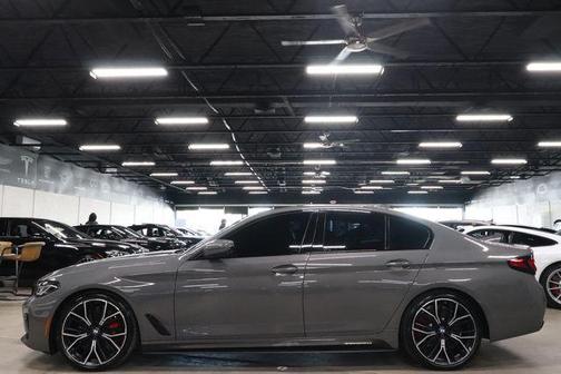Bernina Grey Amber Effect Metallic 2022 BMW M550 i Xdrive