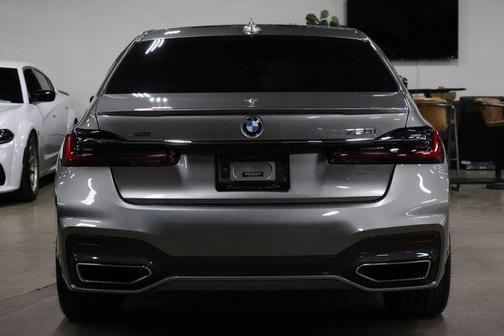 Donington Gray Metallic 2021 BMW 750 i xDrive