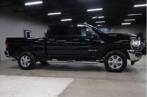 Diamond Black Crystal Pearlcoat 2024 RAM 2500 Big Horn Crew Cab 4x4 6'4' Box
