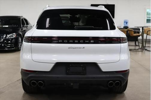 2024 Porsche Cayenne S