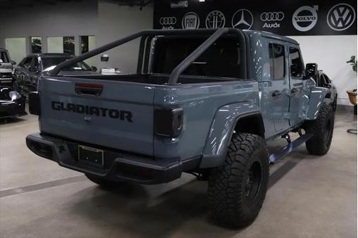 2024 Jeep Gladiator Nighthawk