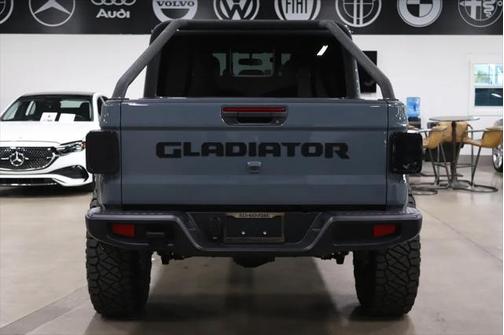 2024 Jeep Gladiator Nighthawk