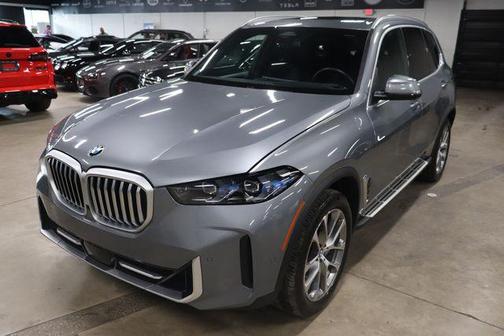 Gray Metallic 2026 BMW X5 xDrive40i