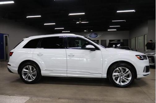 2021 Audi Q7 55 Premium Plus