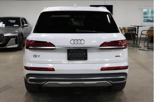 2021 Audi Q7 55 Premium Plus