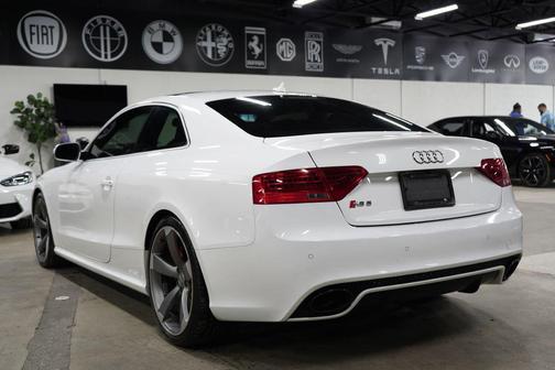 Ibis White 2015 Audi RS 5 4.2