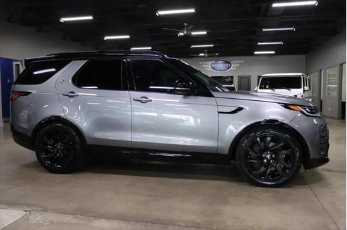 2024 Land Rover Discovery P360 Dynamic SE