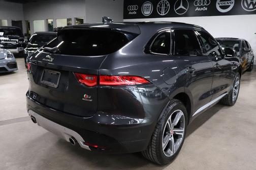 2017 Jaguar F-PACE S