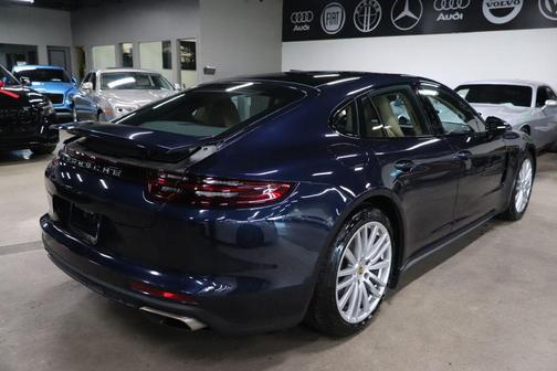 2020 Porsche Panamera 4