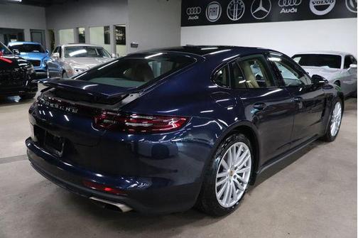 Night Blue Metallic 2020 Porsche Panamera 4