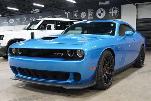 B5 Blue Pearlcoat 2016 Dodge Challenger SRT Hellcat