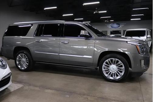 2017 Cadillac Escalade ESV Platinum