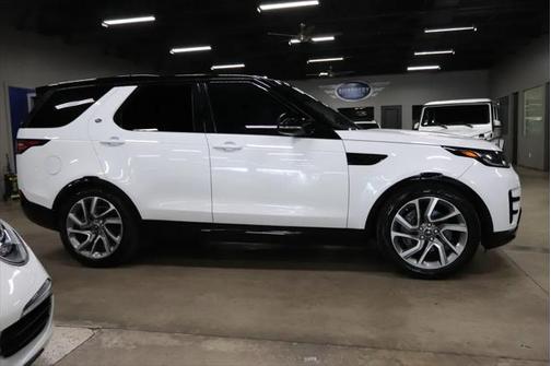 2020 Land Rover Discovery Landmark Edition
