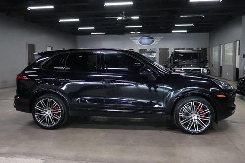 BLACK 2017 Porsche Cayenne Turbo