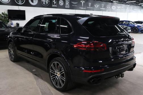 BLACK 2017 Porsche Cayenne Turbo