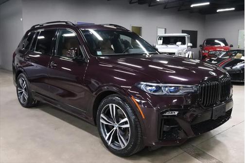 2022 BMW X7 M50i